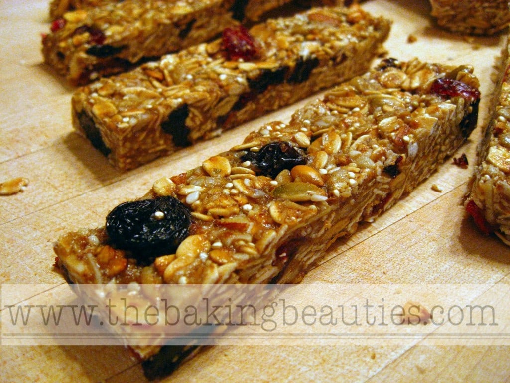 Homemade Gluten-free Granola Bars | The Baking Beauties