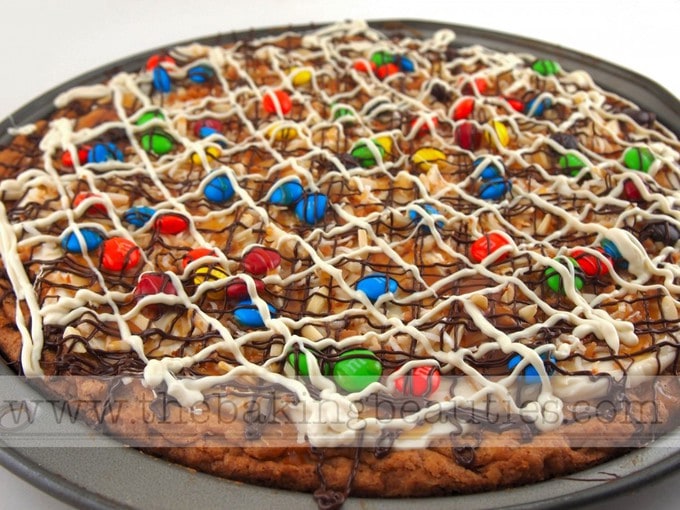 Gluten-free Cookie Pizza with Chocolate Chip Cookie Base | The Baking Beauties