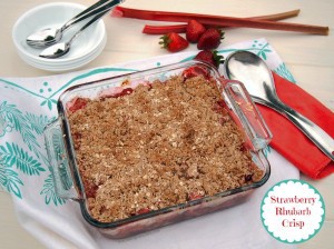 Gluten Free Strawberry Rhubarb Crisp | The Baking Beauties